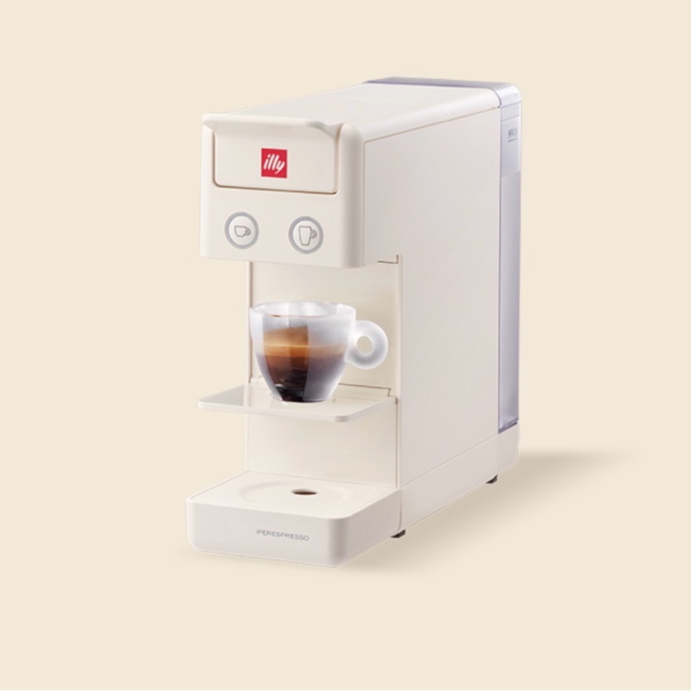 Illy White Espresso Machine